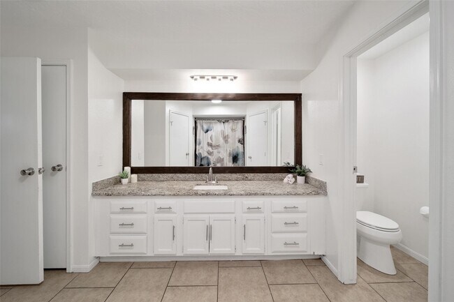 Building Photo - 31723 Ironwood Dr