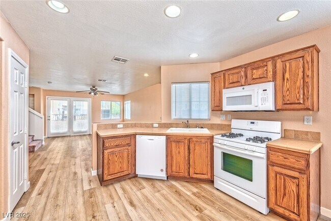 Building Photo - 10439 Zen Ct