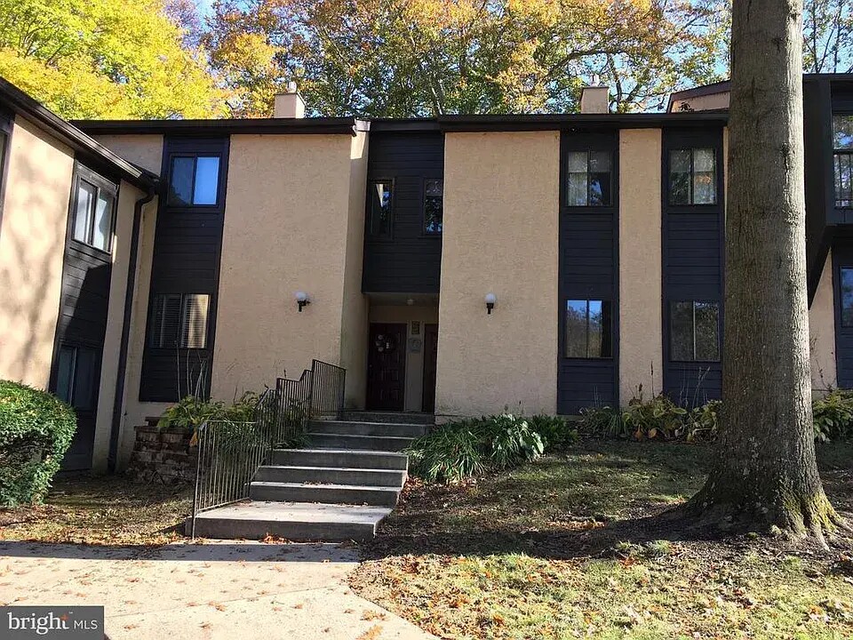 Building Photo - 611 Painters Xing