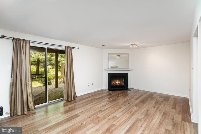 Building Photo - 6580 Lochleigh Ct