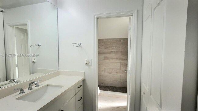 Building Photo - 841 NW 81st Ave