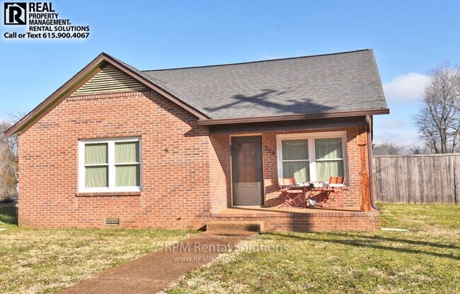 Building Photo - 3BR/2BA one level, carport+detached garage/workshop, washer/dryer included, on 1.6 acres in M'boro!