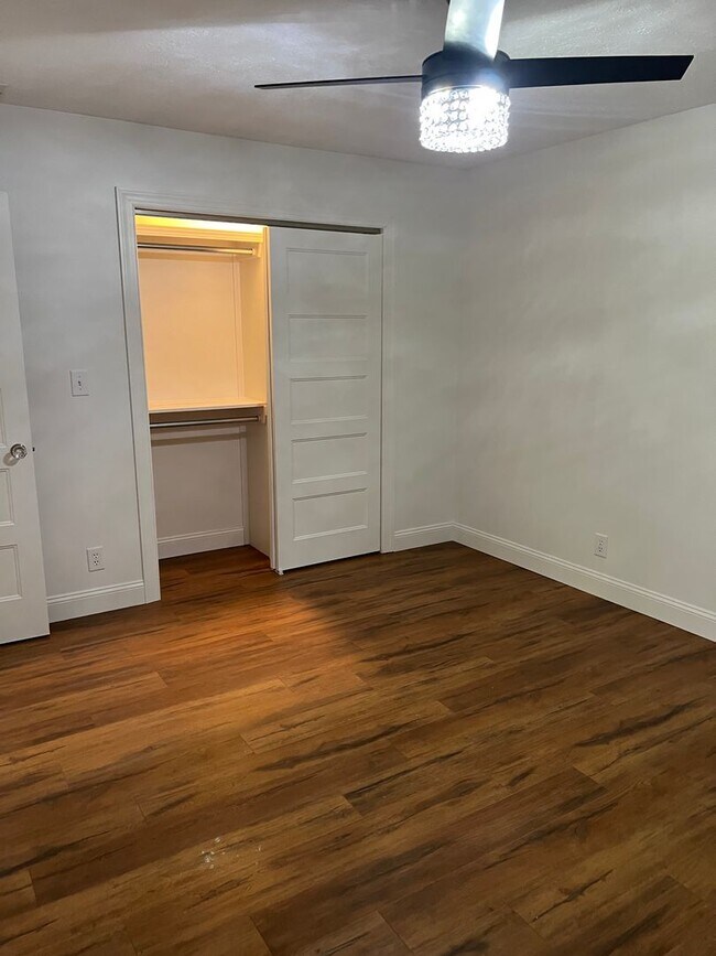 Building Photo - Galloway District RENTAL!  3-Bed, 2-Bath, 2-Car Garage