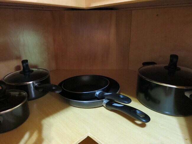 Building Photo - Lauesen Ave.