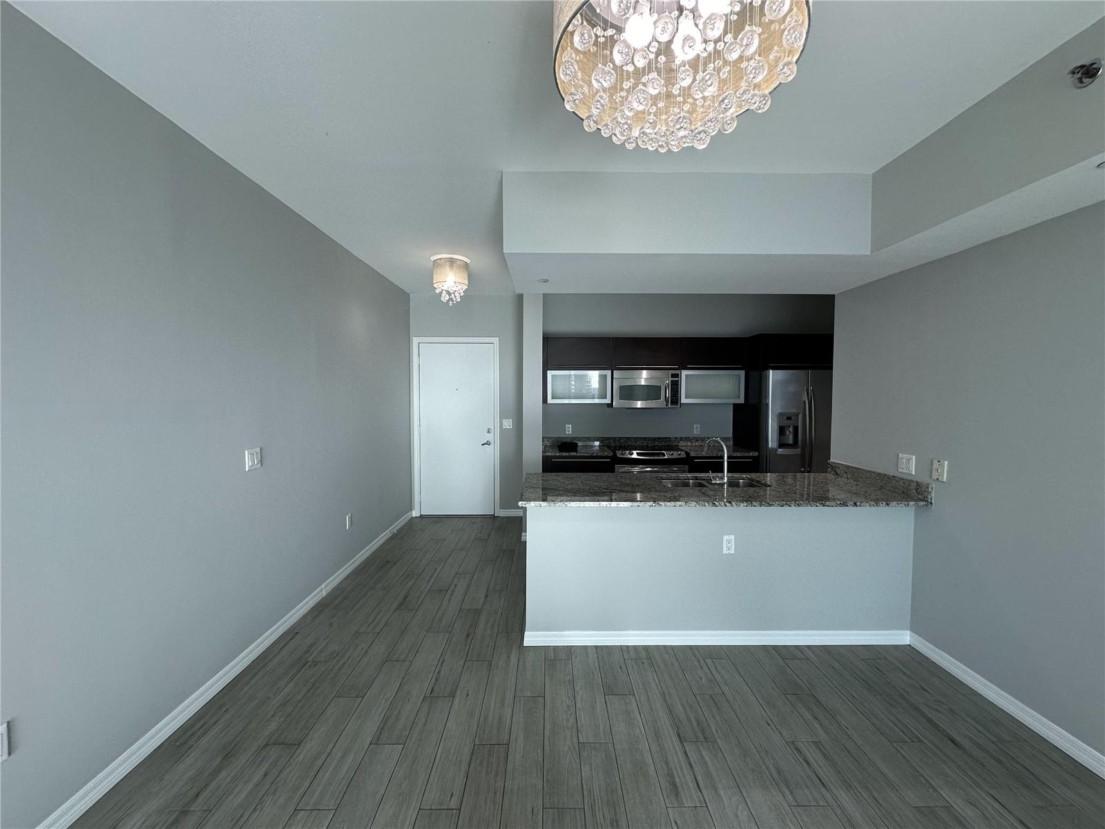 Building Photo - 950 Brickell Bay Dr