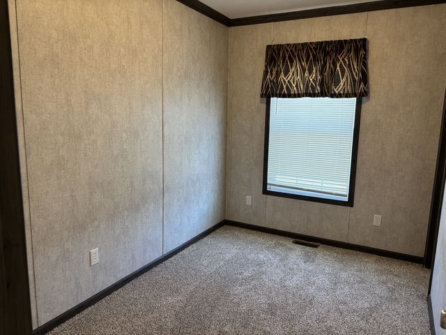 Building Photo - 271 Crestwood Dr