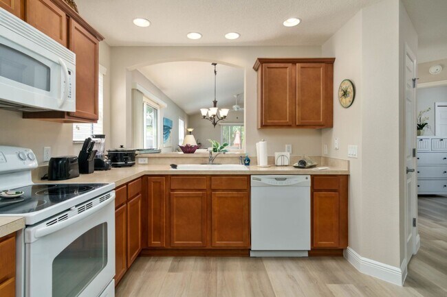 Building Photo - 304 Vidalia Pl