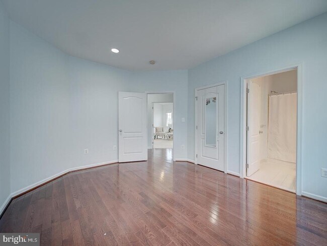 Building Photo - 43320 Barnstead Dr