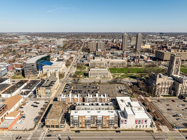 Building Photo - 727 N Illinois St