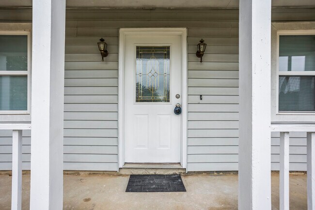 Building Photo - 4243 Windsor Spring Rd