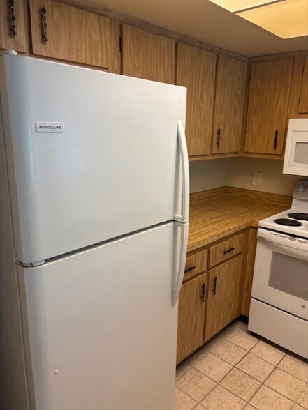 Kitchen off Foyer - 149 Club House Blvd