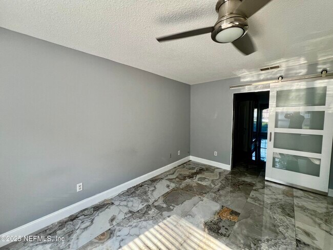 Building Photo - 13727 Victoria Lakes Dr
