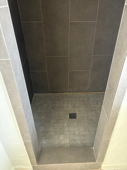 Building Photo - 250 S Grand Dr