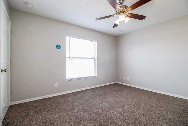 Building Photo - 2347 Topaz Trail