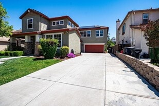 Building Photo - 820 Ben Ingram Ln