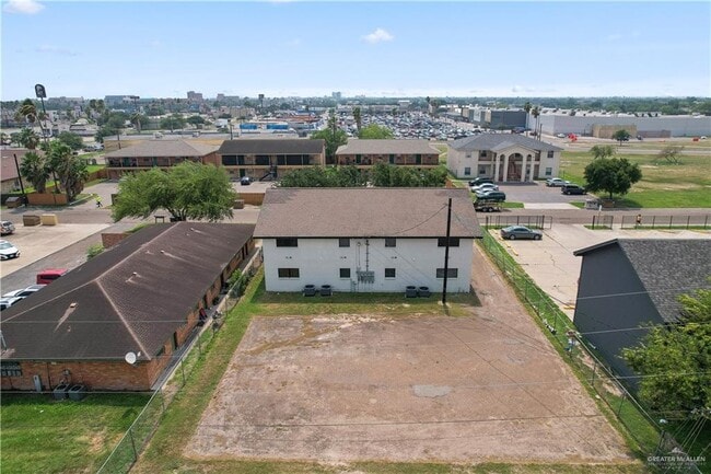 Building Photo - 211 Gastel Cir