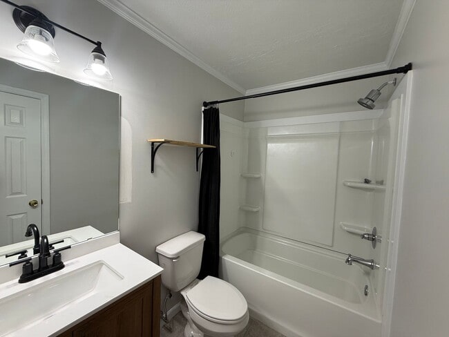 Building Photo - 2118 Glen Davis Rd