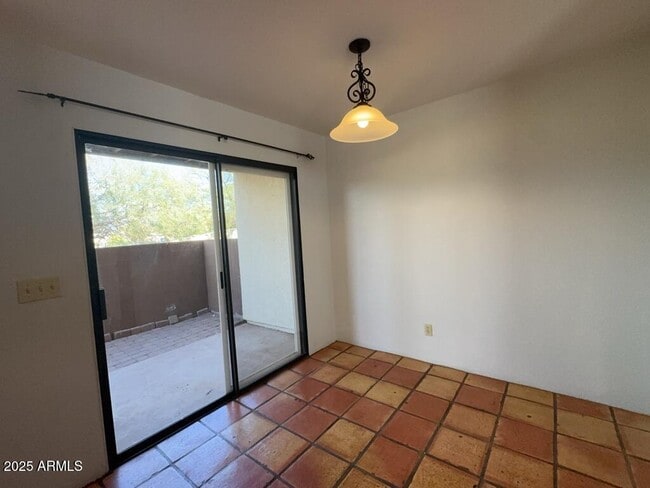 Building Photo - 4305 Ave Palermo