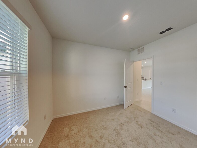 Building Photo - 36813 Yesler Dr