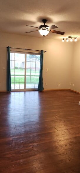 Building Photo - 2874 Triple Crown Ln
