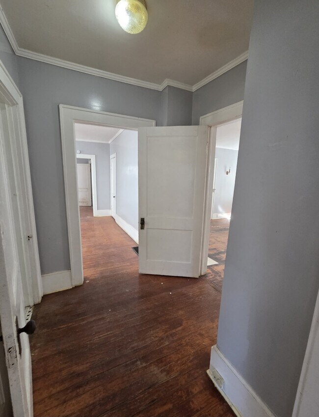 Building Photo - 1182 Brentwood Ave