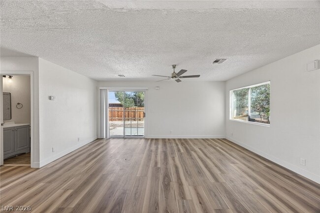 Building Photo - 1320 Gold Ave