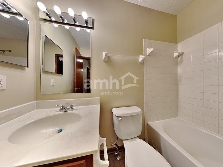Building Photo - 5829 Sharets Dr