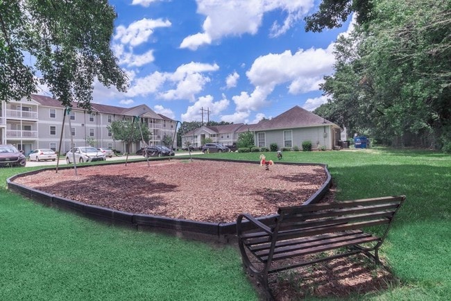 Building Photo - 100 Dairy Rd