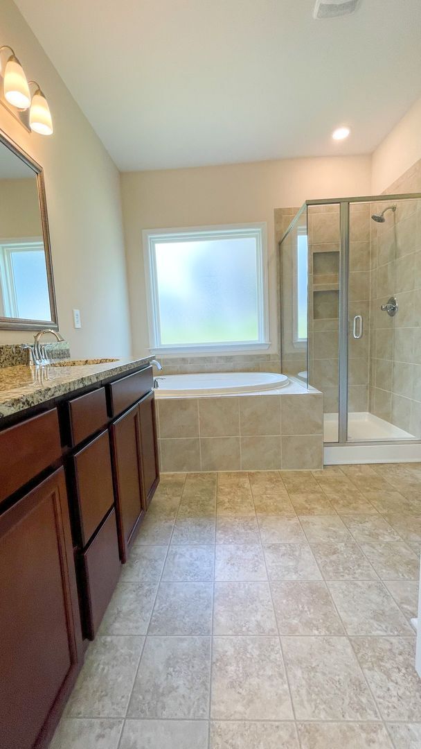 Building Photo - Beautiful home featuring 4 Bedrooms, 3 Full Baths, Flex Space/Office located in the highly sought...