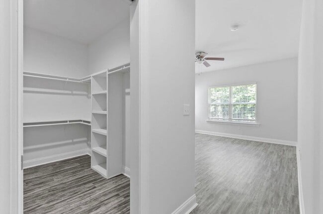 Building Photo - Beautiful Crooked Creek Home Monticello For Rent