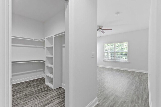 Building Photo - Desirable Crooked Creek home in Monticello...