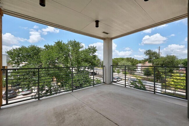Building Photo - 4801 Springdale Rd
