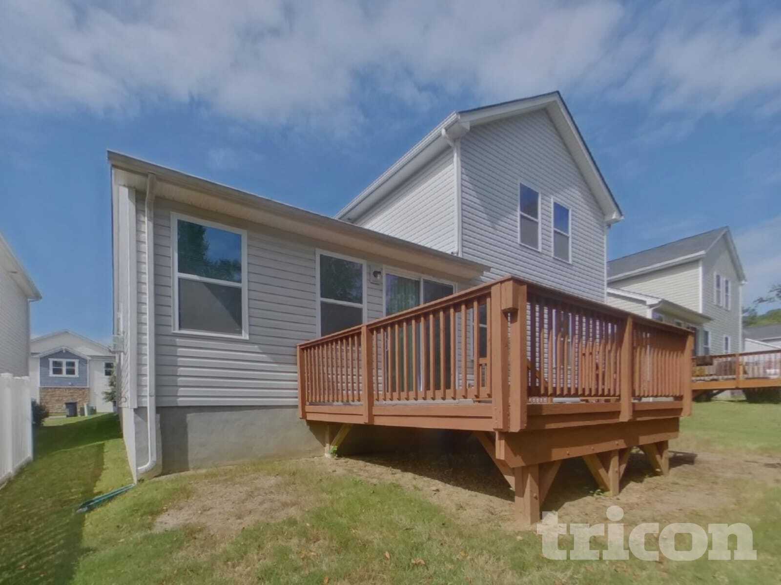 Building Photo - 1418 Kings Grove Dr