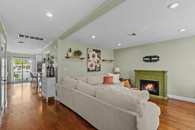 Building Photo - 47 Oldfields Rd