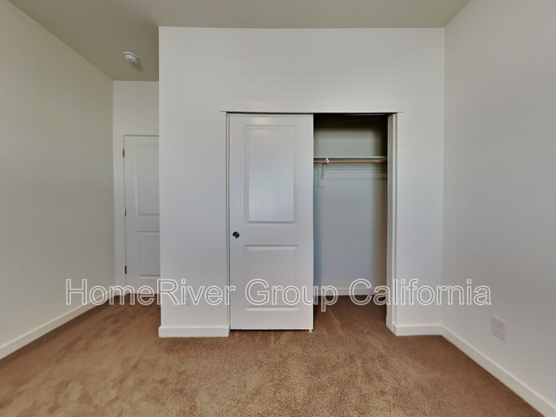 Building Photo - 8829 Cohasset Wy
