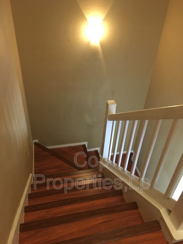 Building Photo - 1804 Gary’s Park