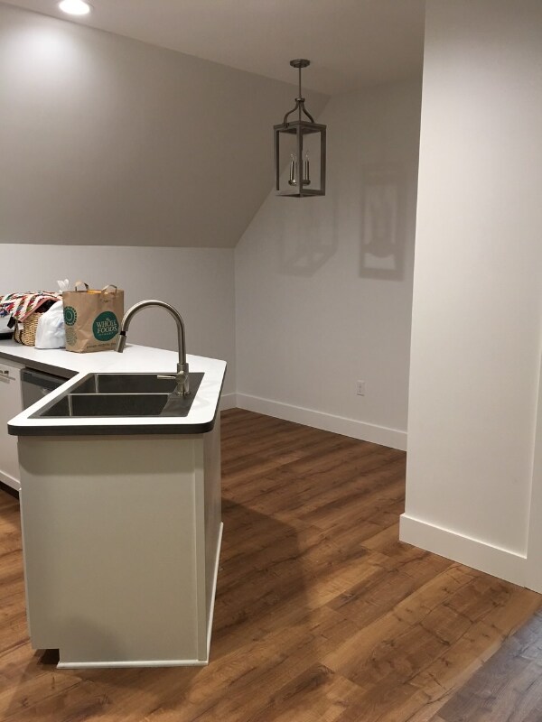 Building Photo - 411 N Pine St