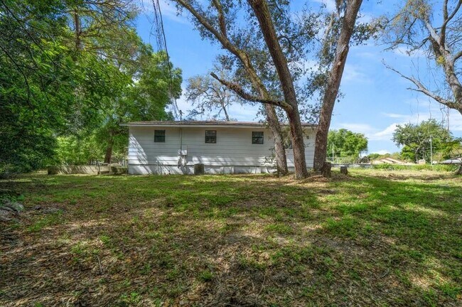 Building Photo - 4103 Holly Hill