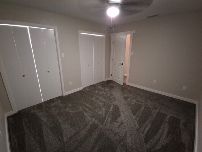 Building Photo - 3162 Chimney Cir