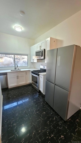 Building Photo - 106-31 156th St