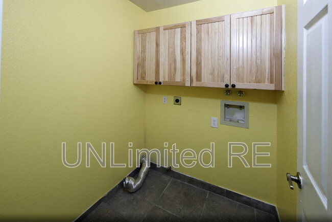 Building Photo - 2068 Palo Verde Blvd S