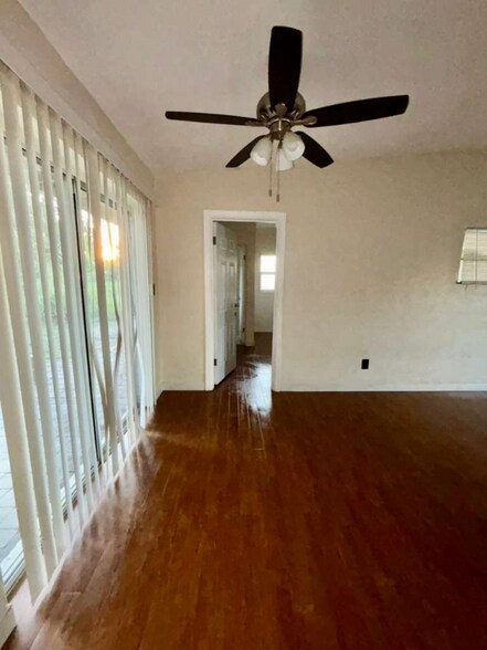 Building Photo - 4314 Silver Star Rd