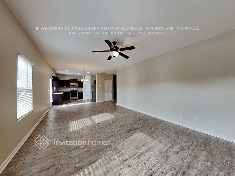 Building Photo - 3530 Mica Cir SE