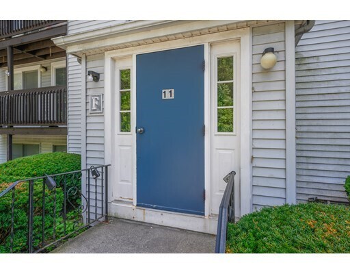 Building Photo - 11 Gibbs St