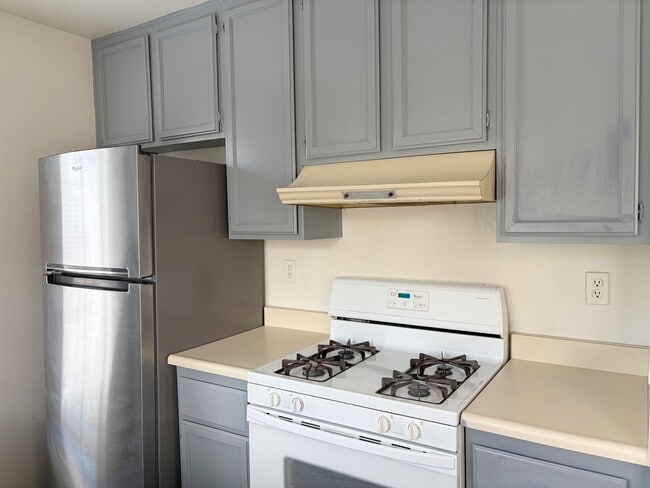 Building Photo - 4813 Nara Vista Way