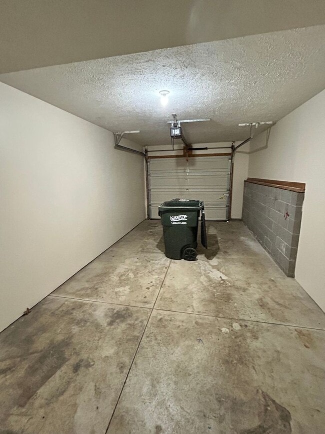 Building Photo - Three Bedroom Duplex