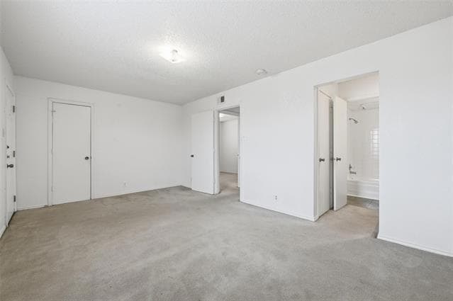 Building Photo - 2812 Ridgecrest Dr