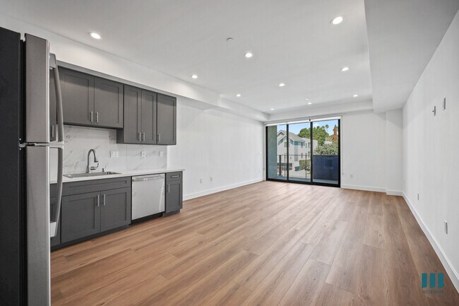 Interior Photo - Palms Blue by Wiseman