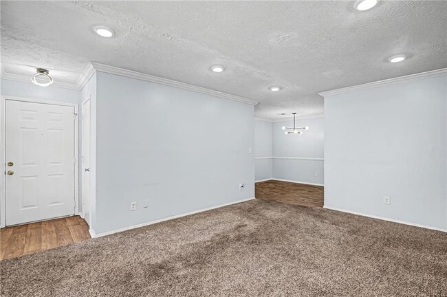 Building Photo - 1603 Augusta Dr