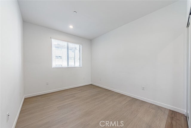 Building Photo - 14944 Moorpark St